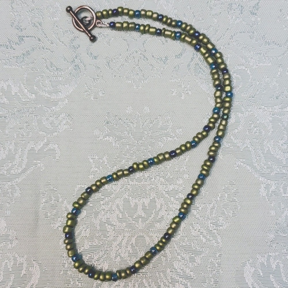"PRICE DROP" Black Toggle Green Necklace!